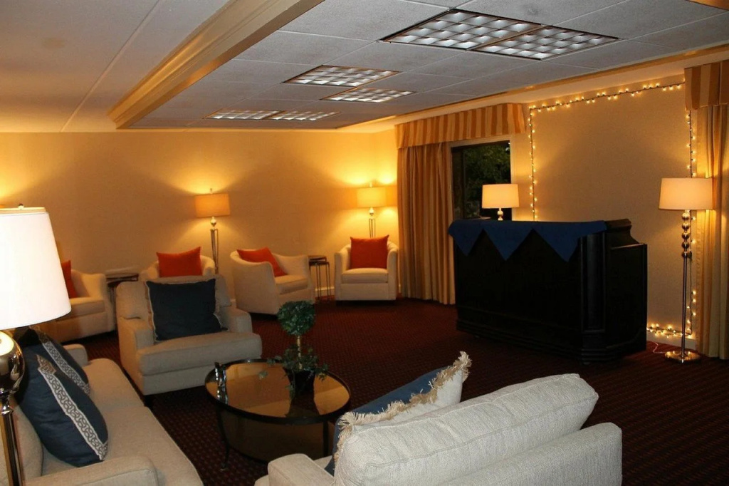 Lobby & Reception
