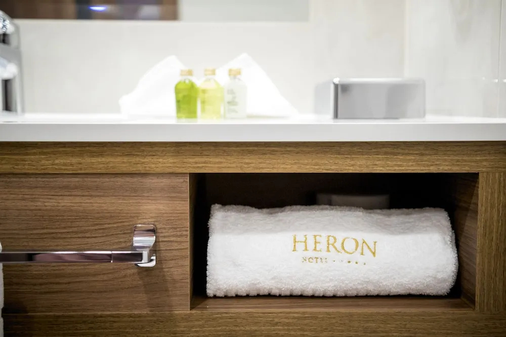 Heron Live Hotel - Chambres