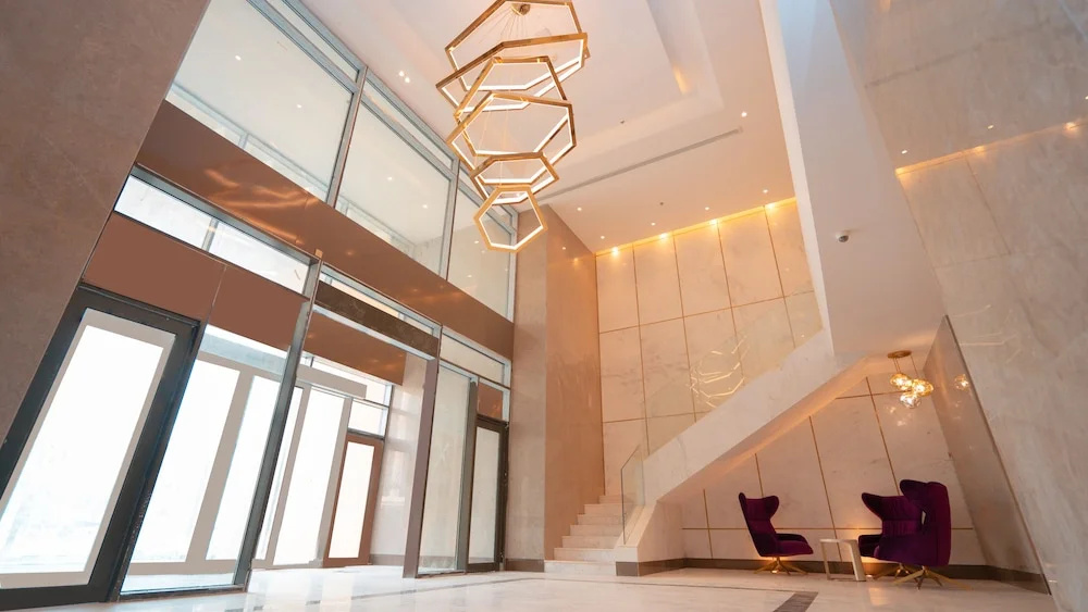 Lobby & Reception