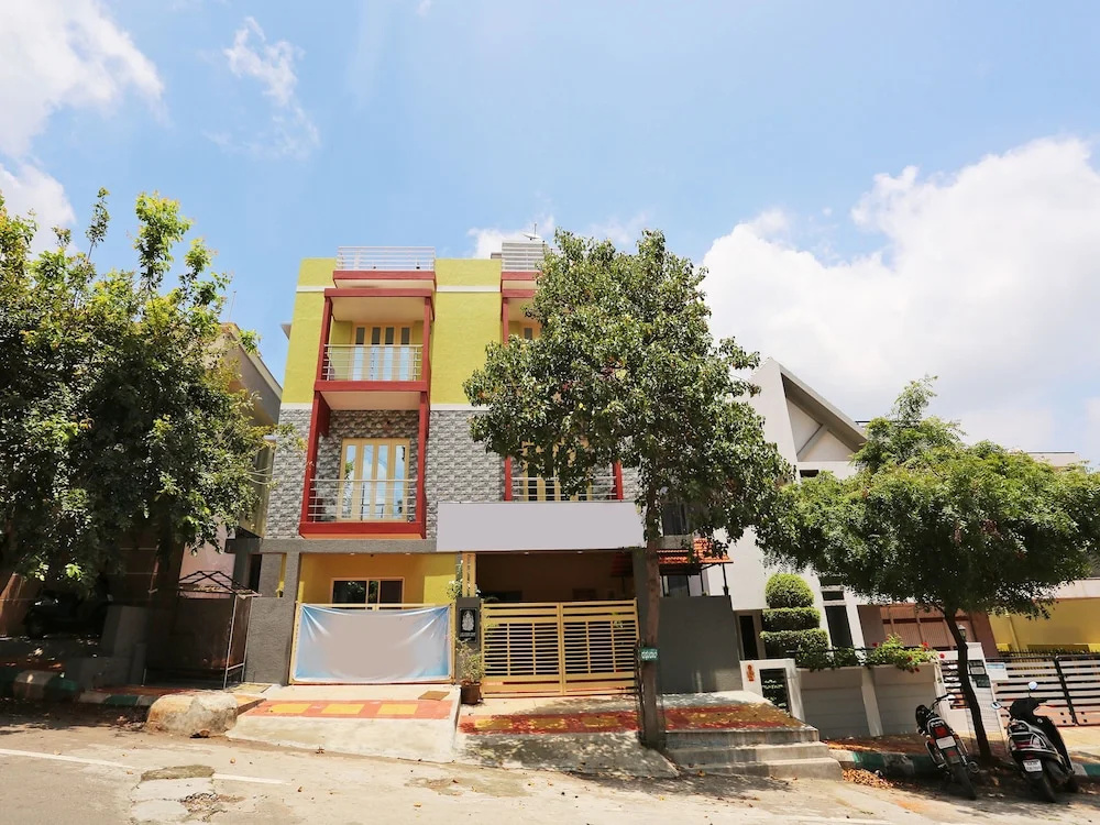 OYO 9414 Golden Nest