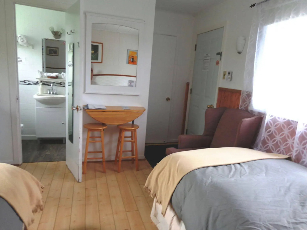 Motel Des Deux Lacs Inc - фото 3