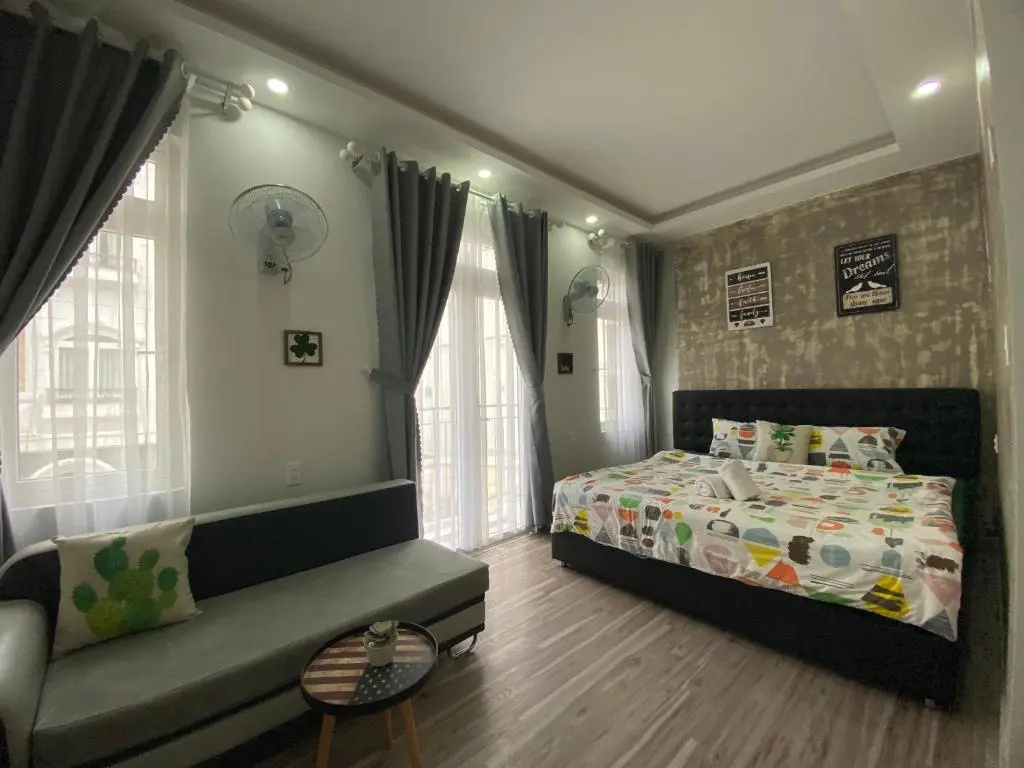 Deluxe Double room with balcony (full double bed)