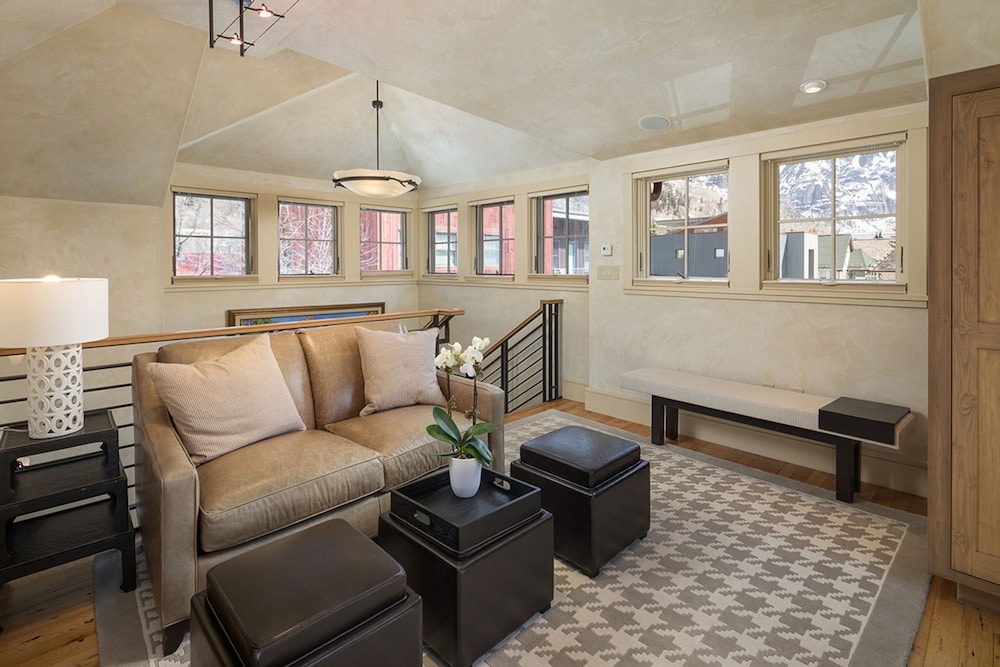 River Bliss by Exceptional Stays 1