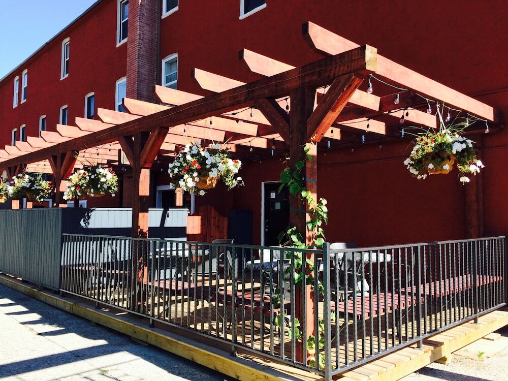 Legendary King Edward Hotel