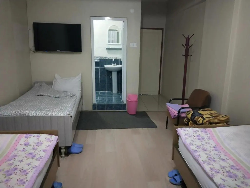Economy room