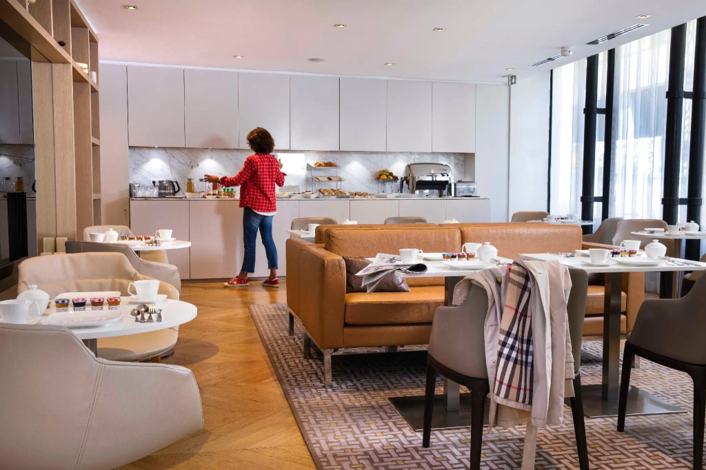 Hotel R de Paris 8