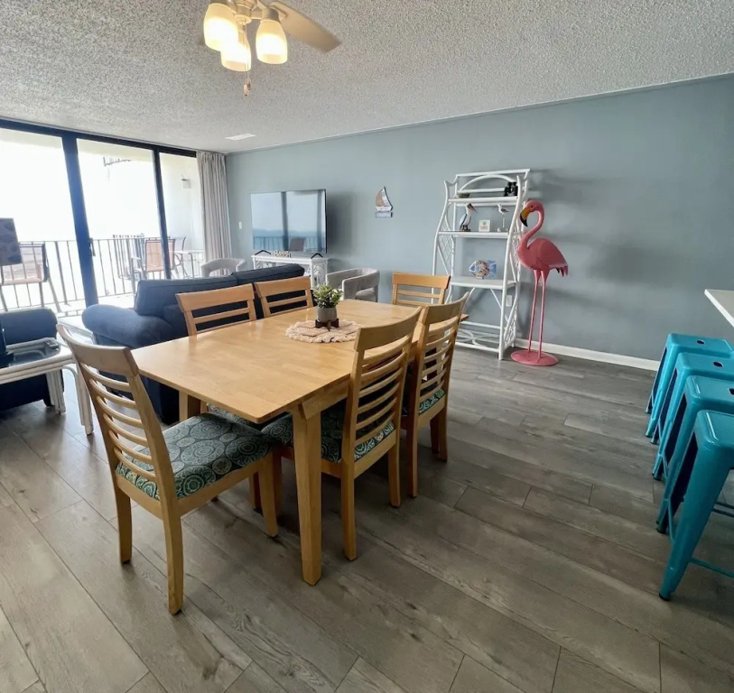 Royal Garden Resort 301 3 Bedroom Condo by RedAwning