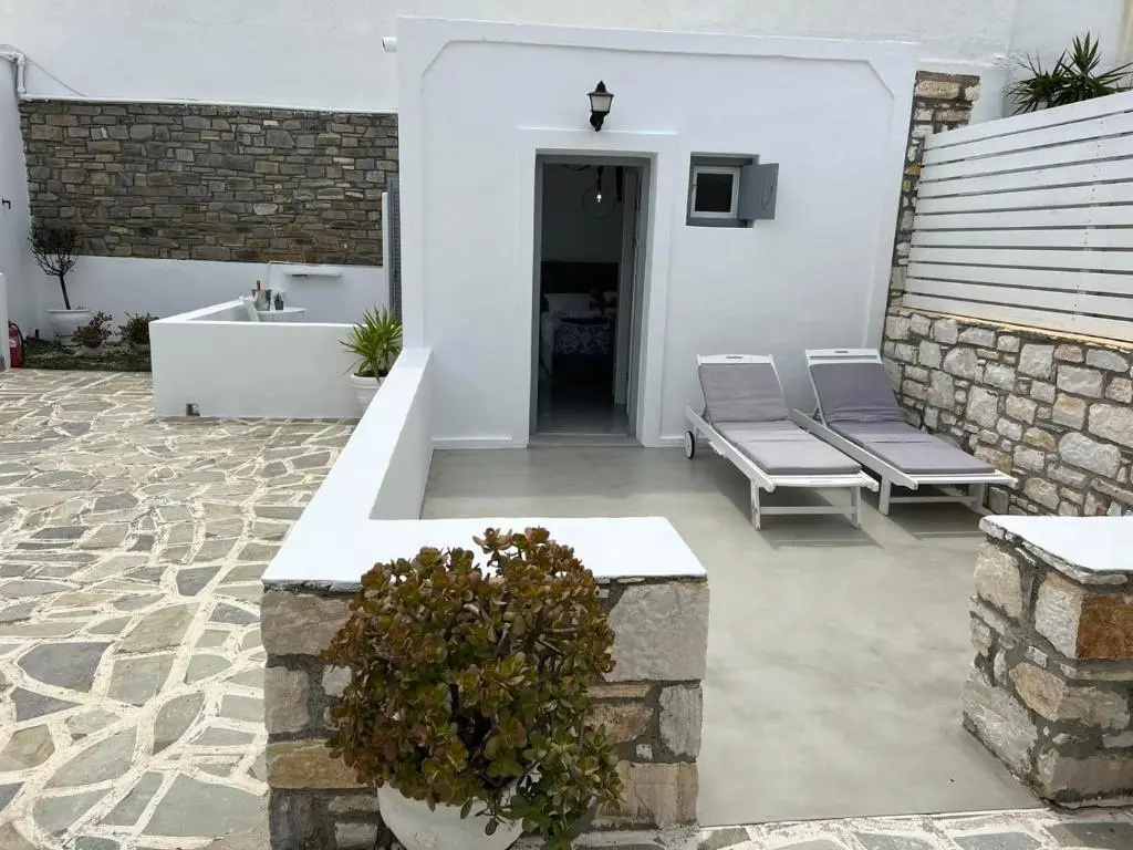 Deluxe Double room with sea view (full double bed)