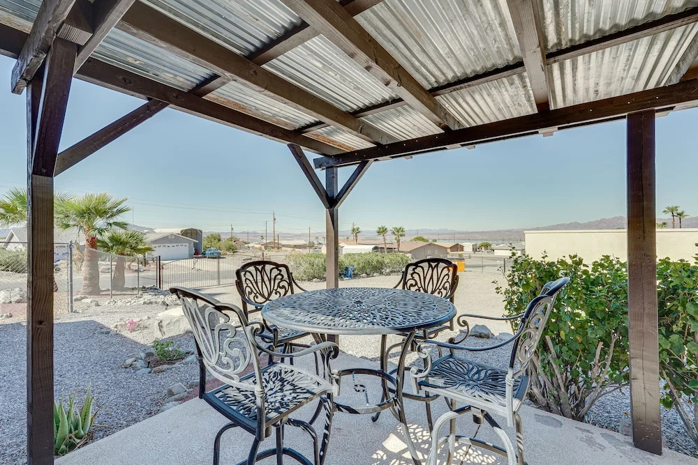 Furnished Patio + Pool: Lake Havasu City Getaway!