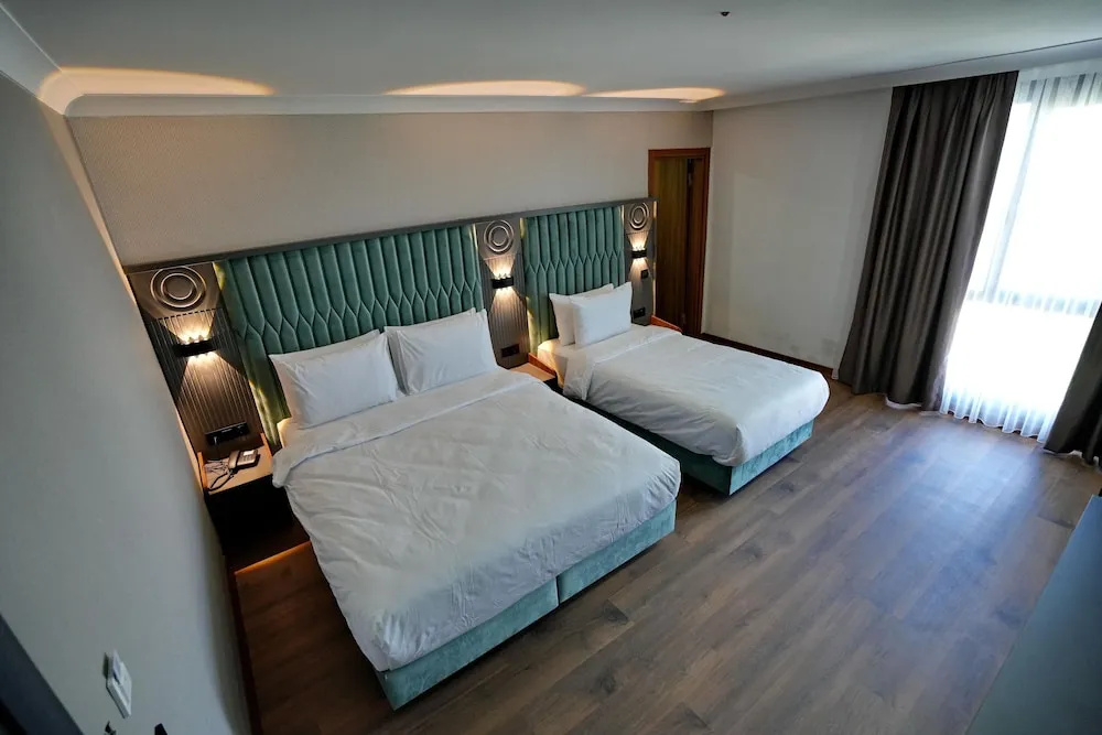 Shelton Airport Otel — 3