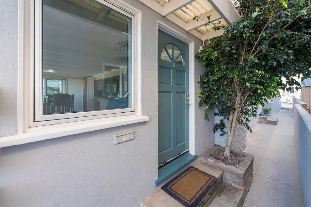Coastal Bayside Condo Walkable to Sand & Surf