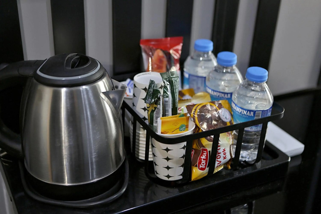 Fly And Stay Airport Hotel — фото