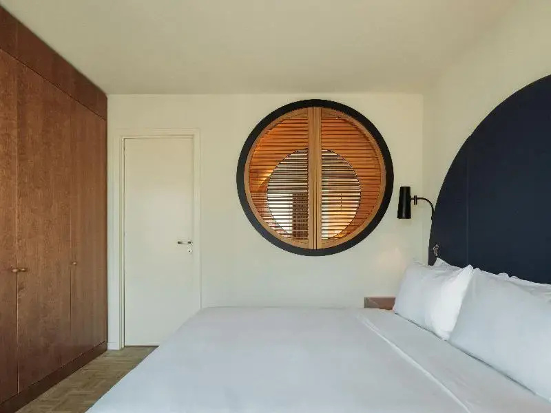 Standard Suite