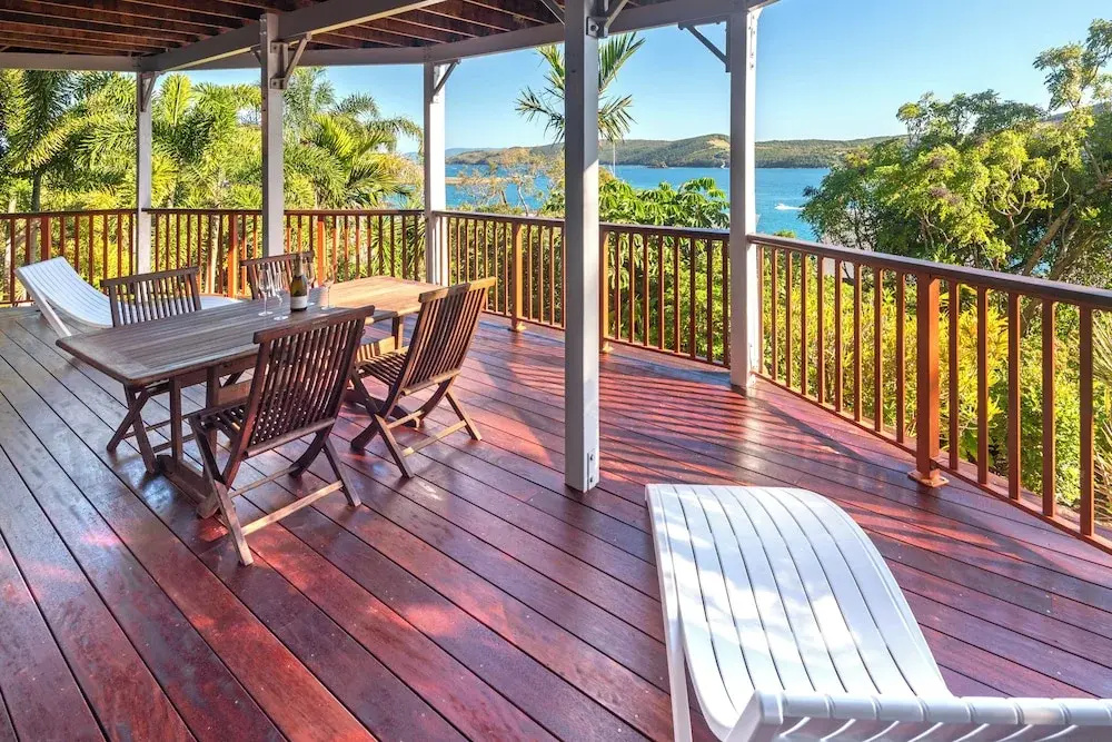 Casuarina Cove 16 Ocean View Deluxe Refurbished 3 Bedroom House Near Marina With Golf Buggy