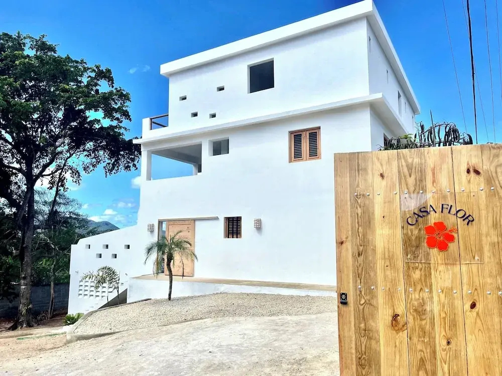 Casa flor vista al mar