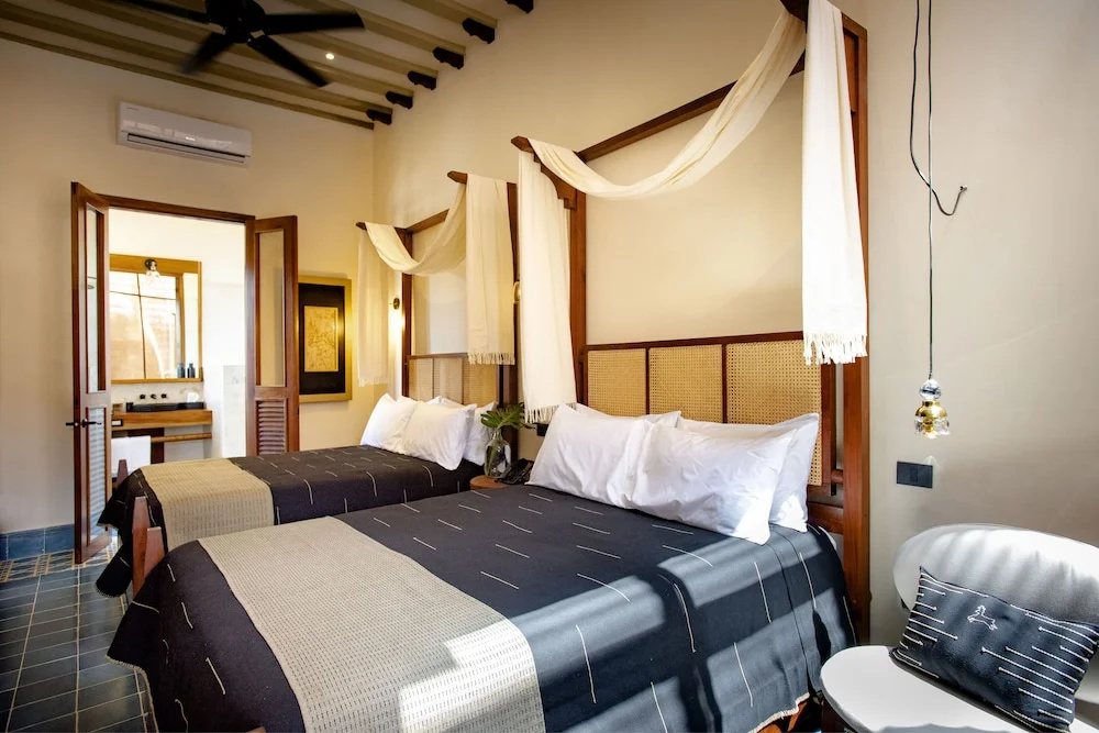 Classic Quadruple room