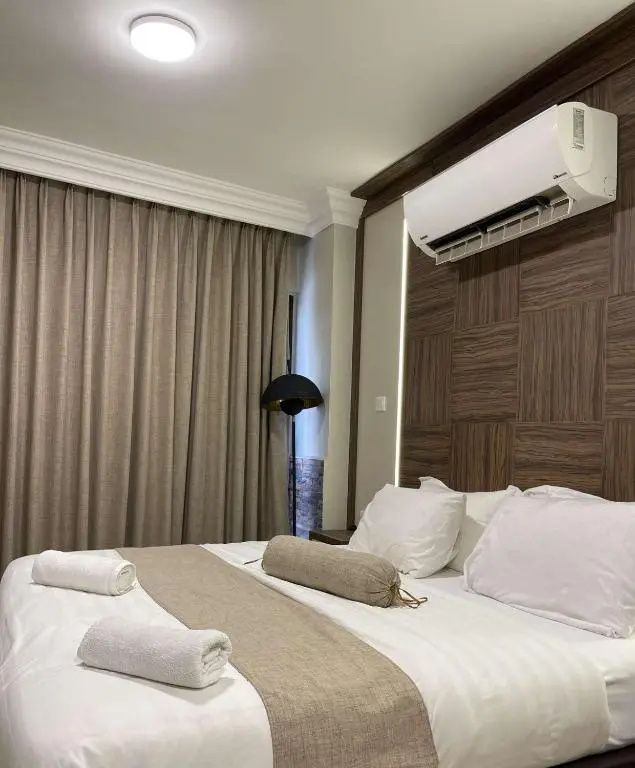 Deluxe Double room with partial sea view (full double bed)