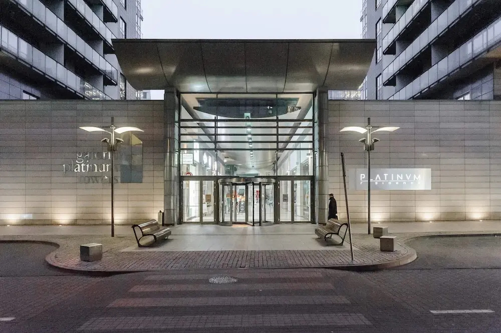 Lumina platinium Tower Apartments