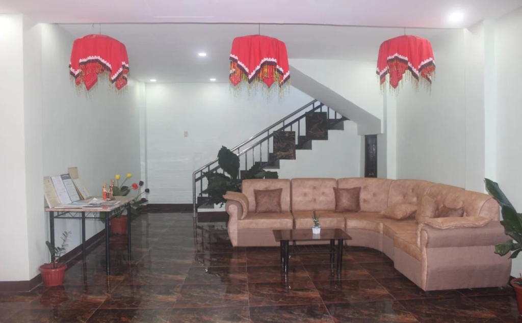 Lobby & Reception
