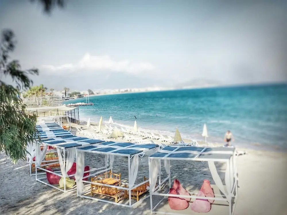 Beach & Waterfront