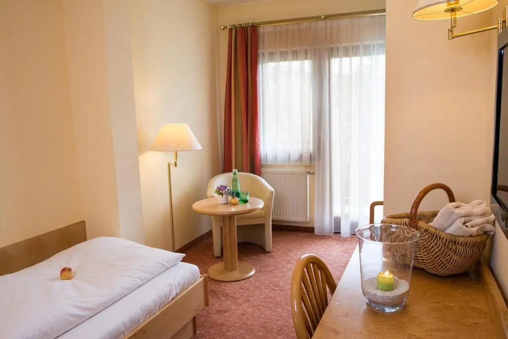 Simon - Hotel & Café - Chambres