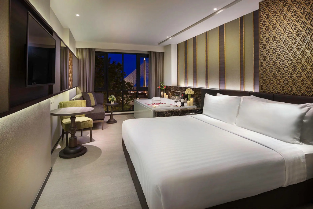 Premier Double room (full double bed)