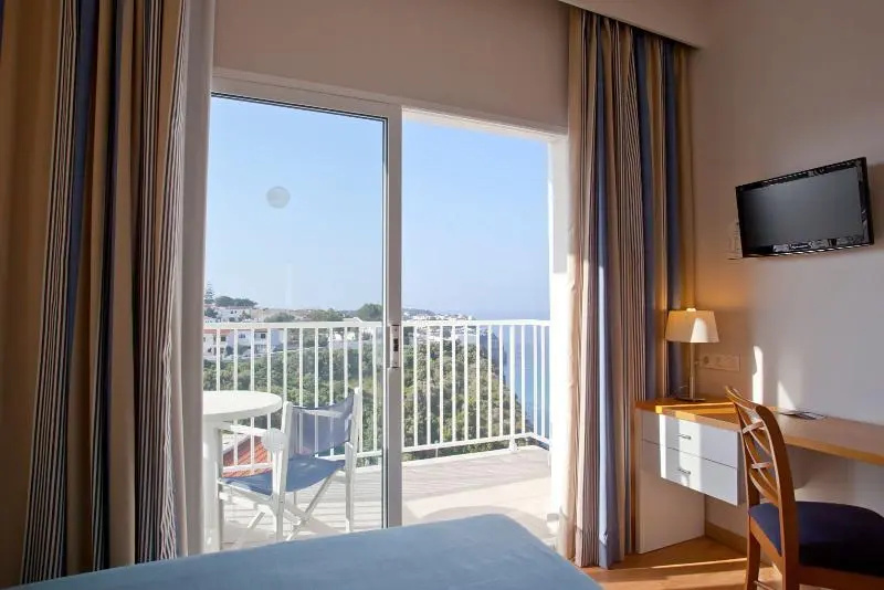 Standard Double room with balcony and with sea view (full double bed)