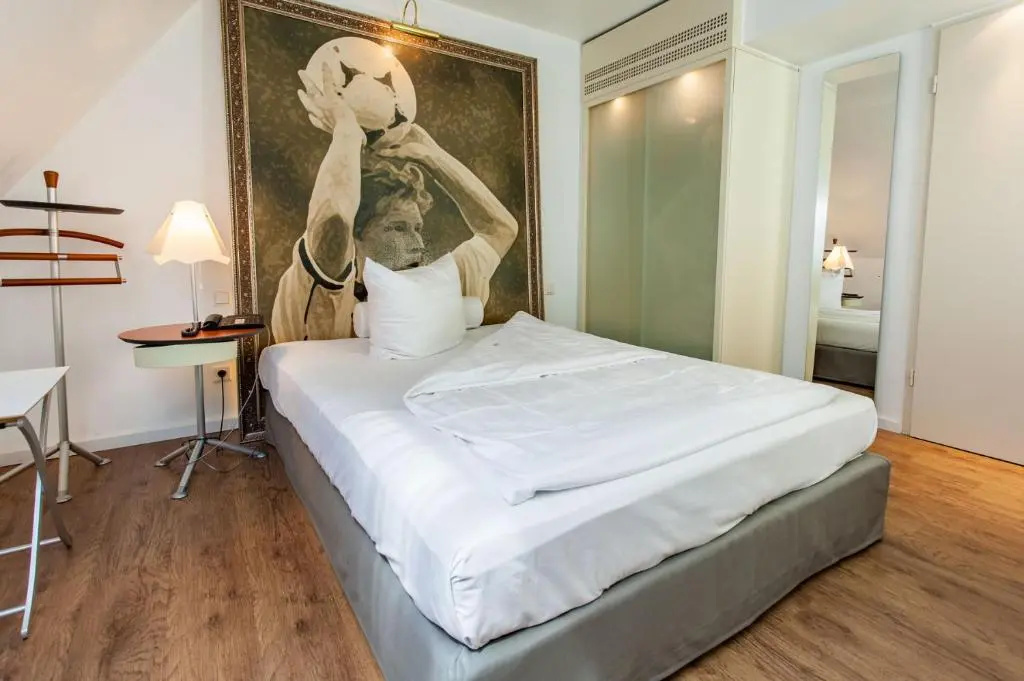 Economy room