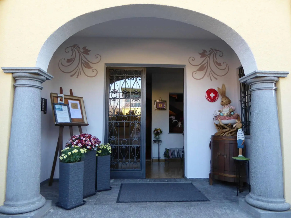 Villa Siesta, Park & Pool Living