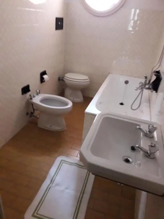 2 Bedrooms Cottage