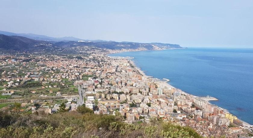 Beach & Waterfront