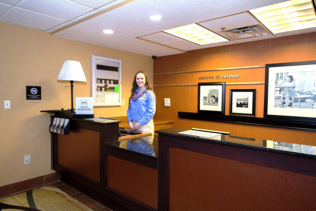 Lobby & Reception