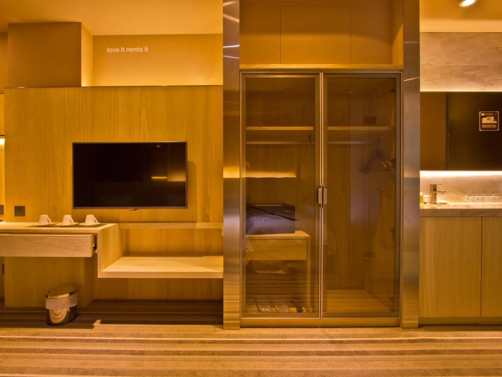 Standard Triple room