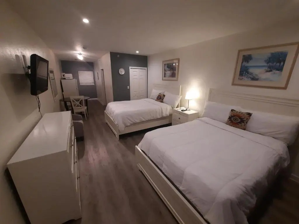 Double Studio (full double bed)