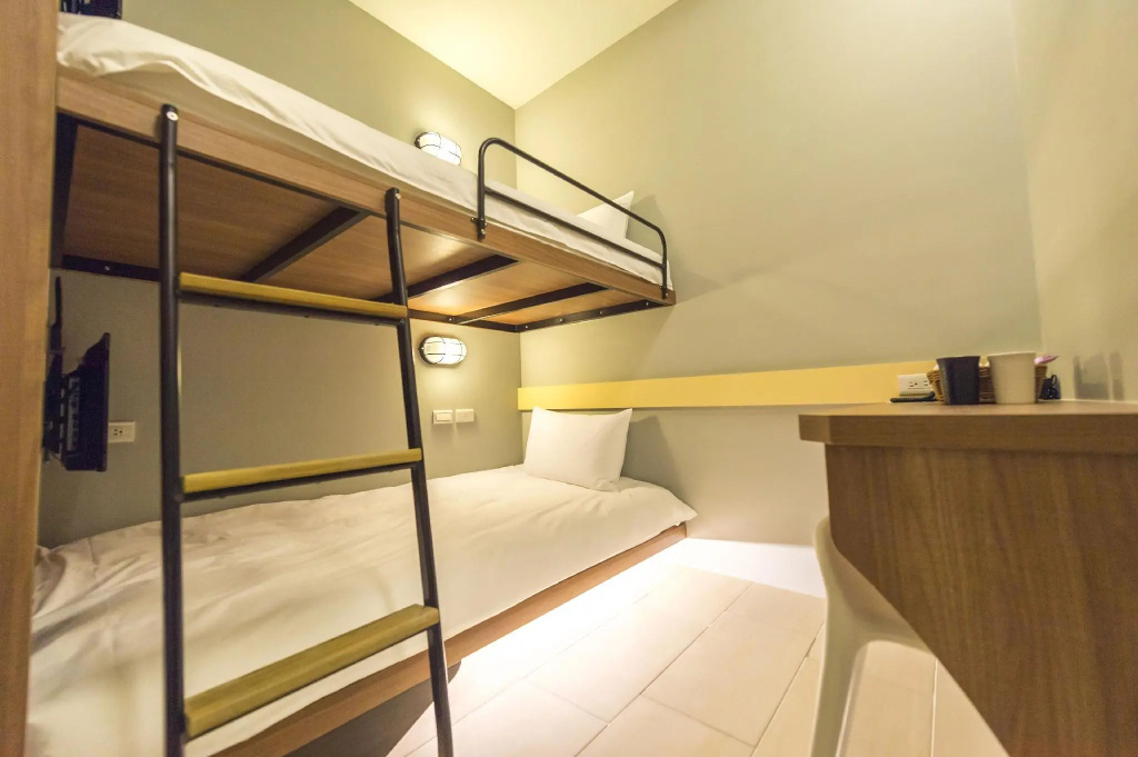 DiveCube Hotel — 4