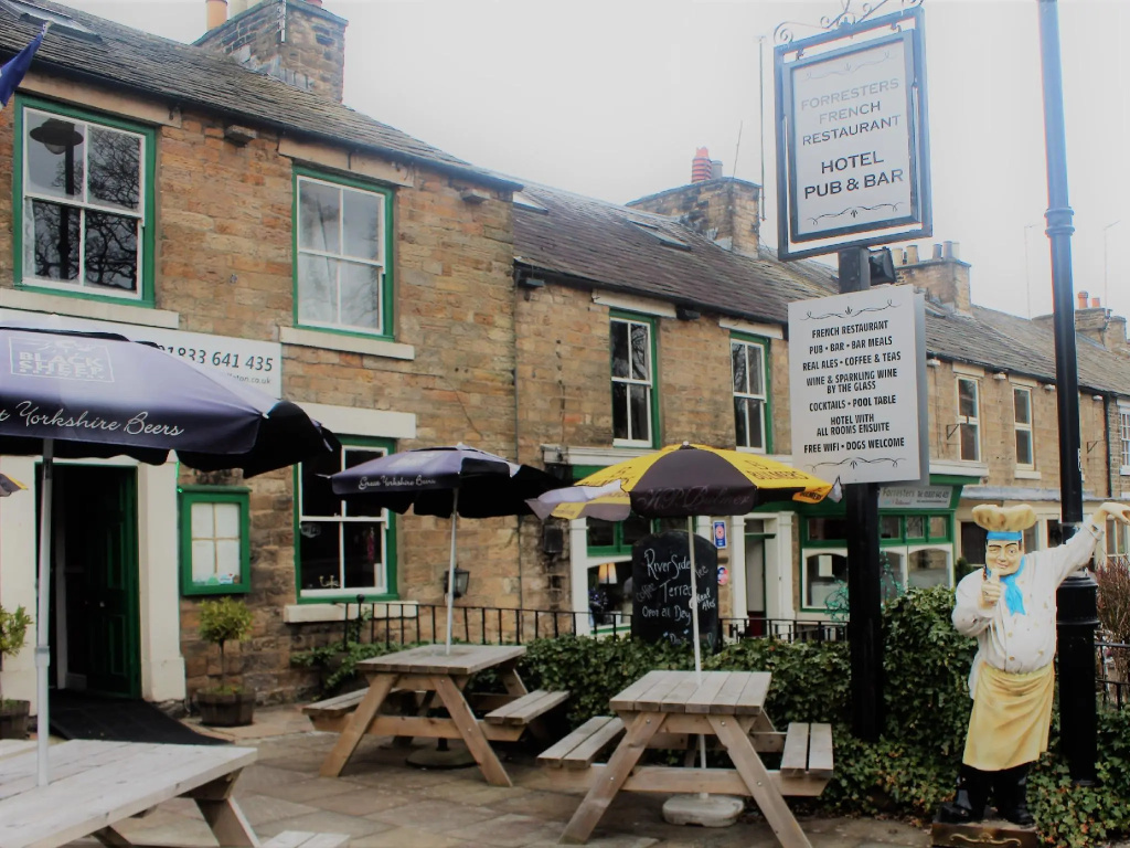 Forresters Bar & Restaurant with Rooms
