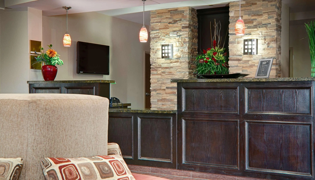 Lobby & Reception
