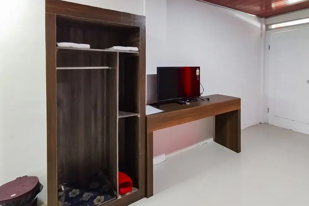 Girik Brekit Mitra RedDoorz