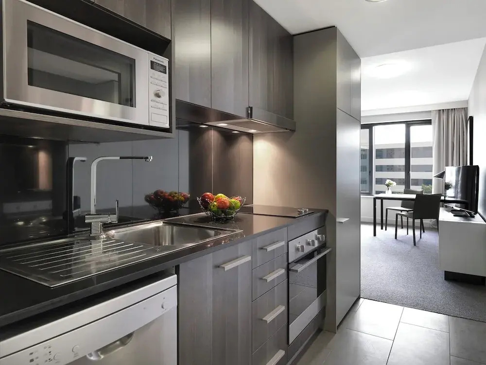 雙人床的兩房四人套房