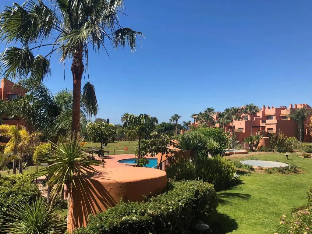 2256-Stunning groundfloor in luxury complex!
