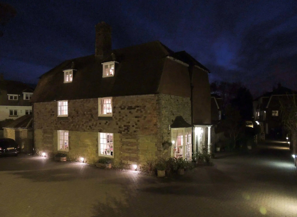 Willow Tree House - Général
