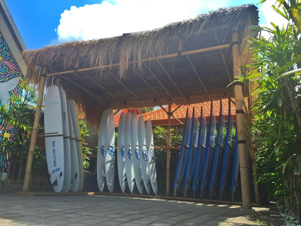 Big Brother Surf Inn