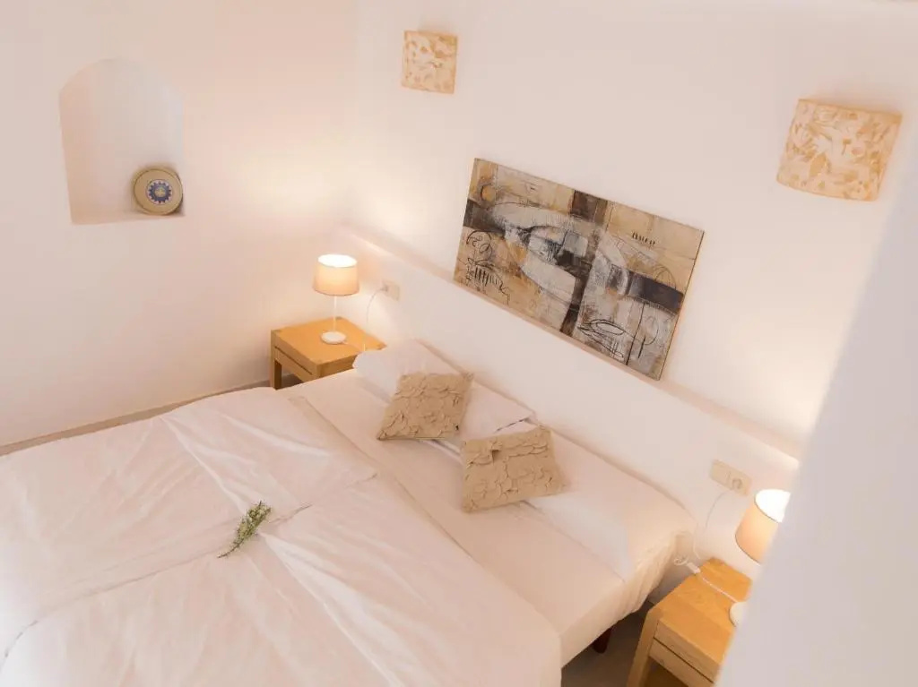5 Bedrooms Cottage