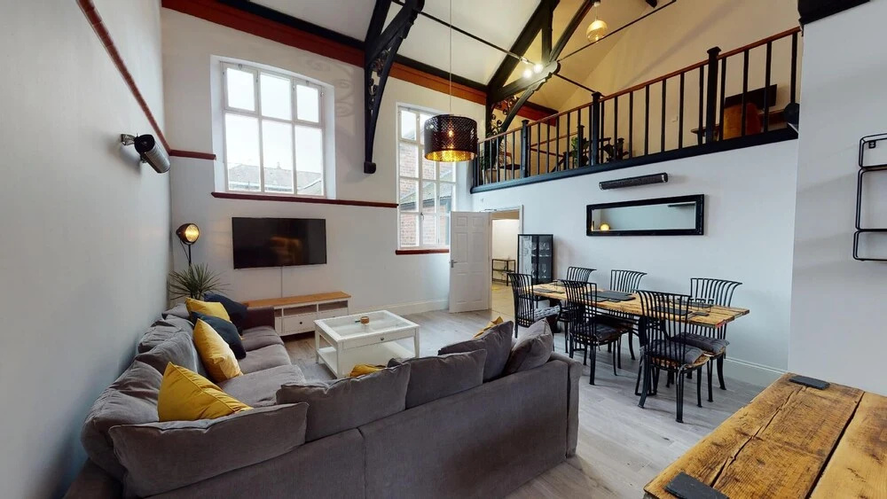Hu1 Boutique City Apartment - Sleeps 6