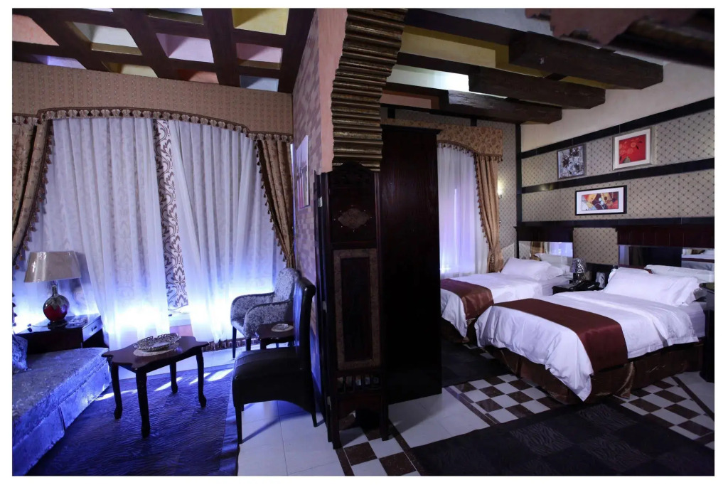 Roomi Suites Hotel - фото 30