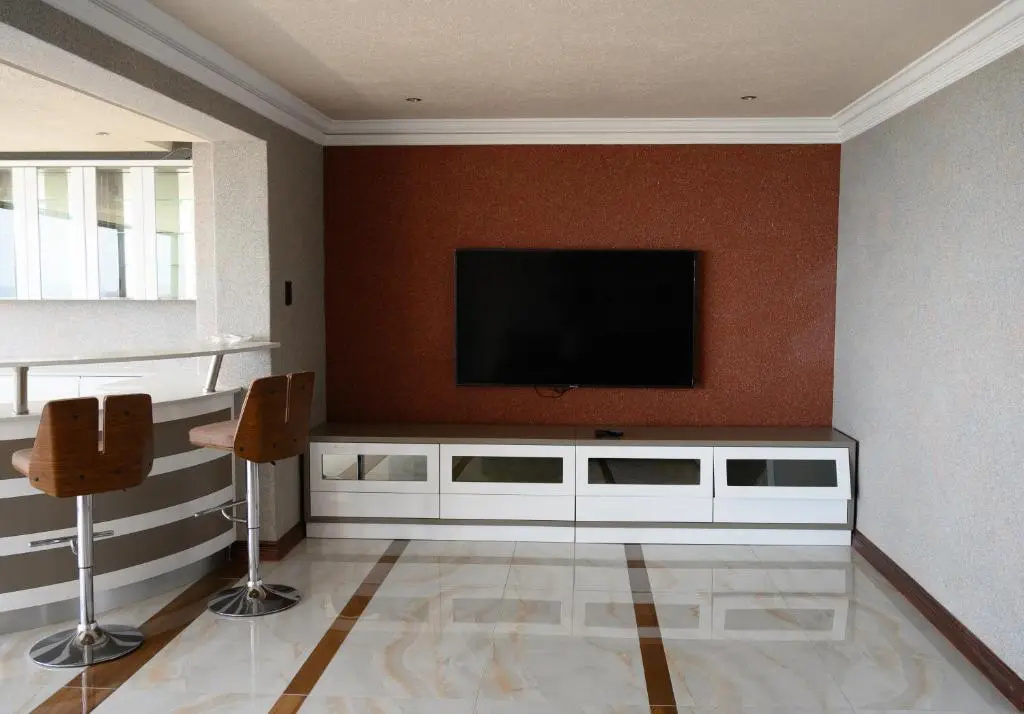 Luxury Point Waterfront Apartment at The Spinaker