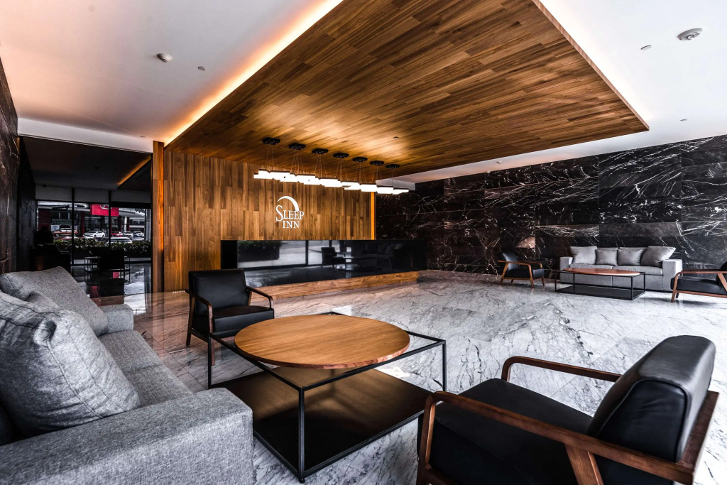 Lobby & Reception