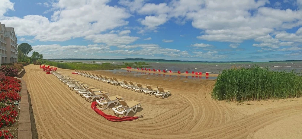 Beach & Waterfront