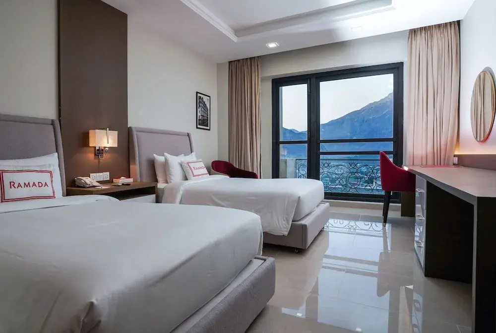 Deluxe Double room (twin beds)