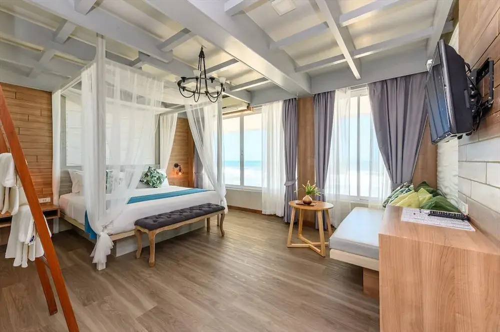 Двухместный номер Premier двуспальная кровать в Maldives Beach Resort